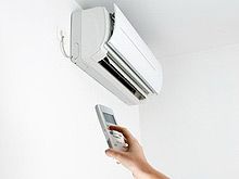 Air conditioner remote controls: original and universal