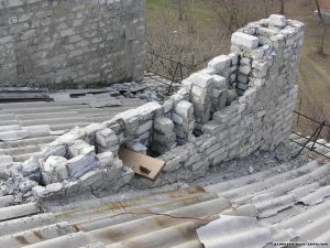 uništene ventilacijske šahte stambene zgrade