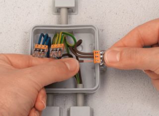 With Wago, even a large number of wires can be easily and quickly assembled.